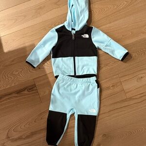 The North Face Light Blue and Black Kids' Set